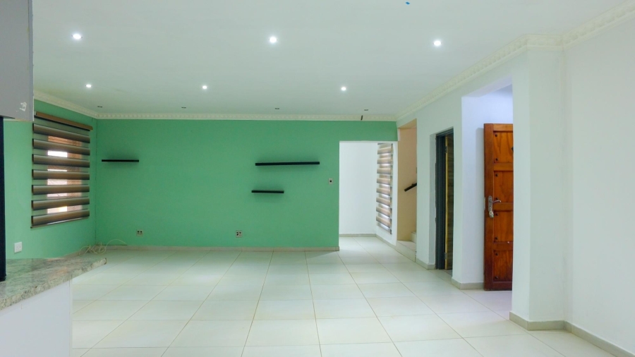 5 Bedroom Property for Sale in Waterkloof East North West